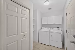 8660 Powers Pl, Chanhassen, MN 55317 - Photo 23