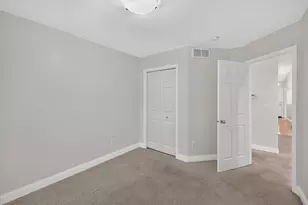 8660 Powers Pl, Chanhassen, MN 55317 - Photo 19