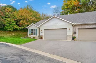 8660 Powers Pl, Chanhassen, MN 55317 - Photo 25