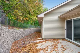 8660 Powers Pl, Chanhassen, MN 55317 - Photo 27