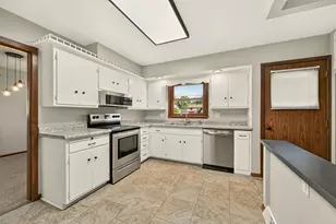 1809 26th St NW, Rochester, MN 55901 - Photo 11