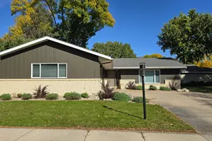 405 E Marshall St, Marshall, MN 56258 - Photo 3
