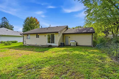 2657 5th Street E, Maplewood, MN 55119 - Photo 3