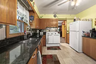 320 Broadway Ave W, Little Falls, MN 56345 - Photo 3