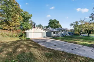 11340 Harrison Rd, Bloomington, MN 55437 - Photo 3