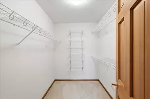 1013 Hesli Hill Ct, Shoreview, MN 55126 - Photo 37