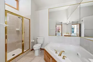 1013 Hesli Hill Ct, Shoreview, MN 55126 - Photo 21