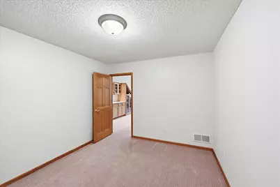 1013 Hesli Hill Court, Shoreview, MN 55126 - Photo 33