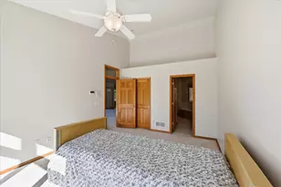 1013 Hesli Hill Ct, Shoreview, MN 55126 - Photo 19