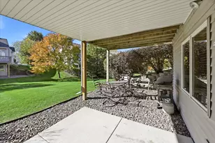 1013 Hesli Hill Ct, Shoreview, MN 55126 - Photo 39