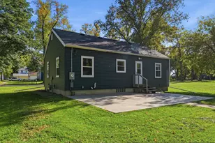 402 Emerson Ave N, Raymond, MN 56282 - Photo 7