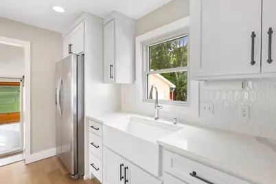 412 E 1st Street, Chaska, MN 55318 - Photo 11