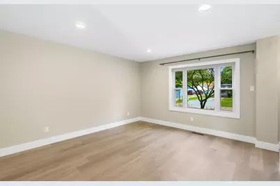 412 E 1st Street, Chaska, MN 55318 - Photo 5