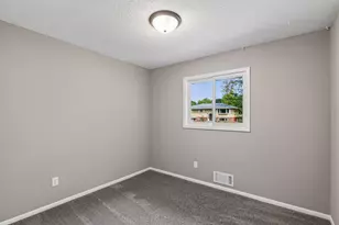 963 Marnie St S, Maplewood, MN 55119 - Photo 23