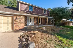 1331 Willow Cir, Roseville, MN 55113 - Photo 3