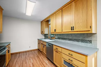 6056 Sumter Avenue N, New Hope, MN 55428 - Photo 7
