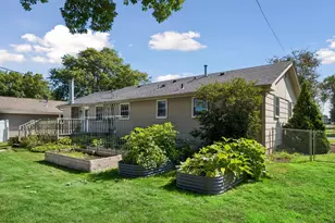 702 Madison St S, Shakopee, MN 55379 - Photo 35