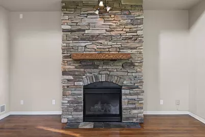 7756 Buttercup Court, Chanhassen, MN 55317 - Photo 15