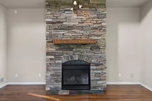 7756 Buttercup Ct, Chanhassen, MN 55317 - Photo 15