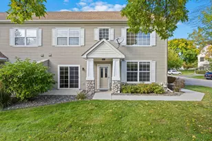 7756 Buttercup Ct, Chanhassen, MN 55317 - Photo 7