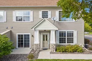 7756 Buttercup Ct, Chanhassen, MN 55317 - Photo 5