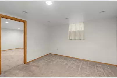 823 Armstrong Avenue, Saint Paul, MN 55102 - Photo 21