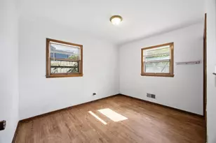 920 Magnolia Ave E, Saint Paul, MN 55106 - Photo 9