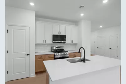 18354 Glancy Way, Lakeville, MN 55044 - Photo 3