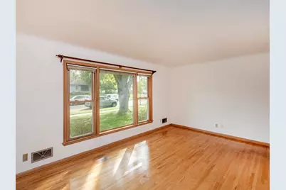 1595 Chamber Street, Saint Paul, MN 55106 - Photo 7