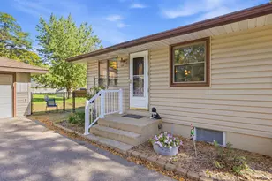7208 Hartkopf Ln, Brooklyn Park, MN 55428 - Photo 3
