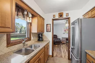 7208 Hartkopf Ln, Brooklyn Park, MN 55428 - Photo 7