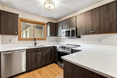 5545 Orleans Lane N #6, Plymouth, MN 55442 - Photo 9
