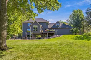 713 Crosby Dr, Hudson, WI 54016 - Photo 3