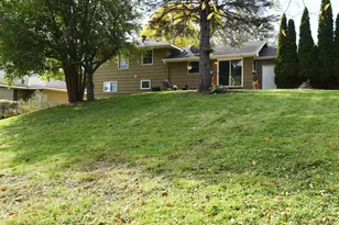 8644 Poplar Bridge Curve, Bloomington, MN 55437 - Photo 7