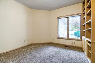 9445 Winslow N, Maple Grove, MN 55311 - Photo 9