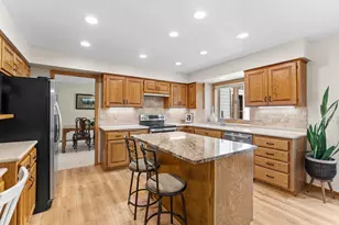 4202 Willow Wood Dr, Vadnais Heights, MN 55127 - Photo 13