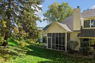 11018 Oregon Curv, Bloomington, MN 55438 - Photo 3