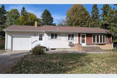 120 Park Avenue, International Falls, MN 56649 - Photo 1