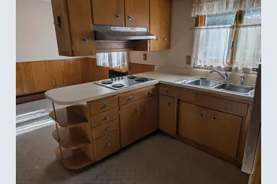 120 Park Avenue, International Falls, MN 56649 - Photo 5
