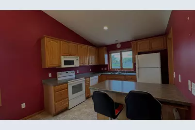 845 Deer Court NE, Montgomery, MN 56069 - Photo 3