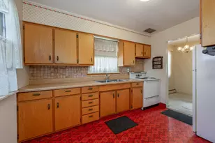 105 Sebenius St, Coleraine, MN 55722 - Photo 9