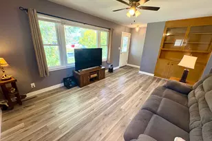 302 2nd St SE, Stewartville, MN 55976 - Photo 9