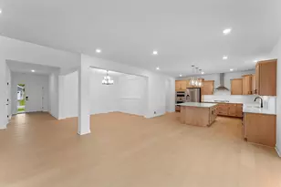 8633 Periwinkle Blvd, Woodbury, MN 55129 - Photo 5