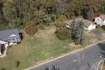 1805 Golf View Drive, River Falls, WI 54022 - Photo 9