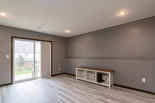 344 Stonewood Pl, Burnsville, MN 55306 - Photo 23
