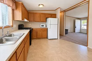 517 N High St, Rushford, MN 55971 - Photo 9