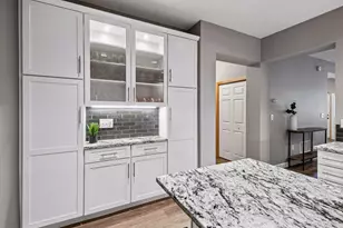 8409 Townsend Dr, Eden Prairie, MN 55344 - Photo 17