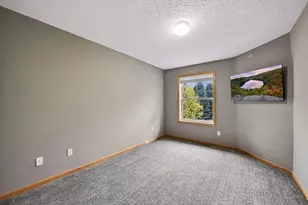 8409 Townsend Dr, Eden Prairie, MN 55344 - Photo 37