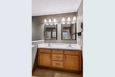 8409 Townsend Drive, Eden Prairie, MN 55344 - Photo 35