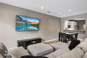 8409 Townsend Dr, Eden Prairie, MN 55344 - Photo 9